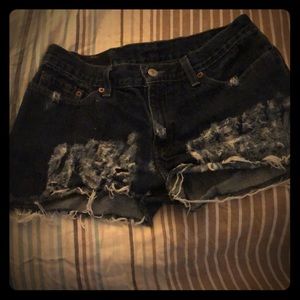 Urban Outfitters distressed Levi jean shorts 6